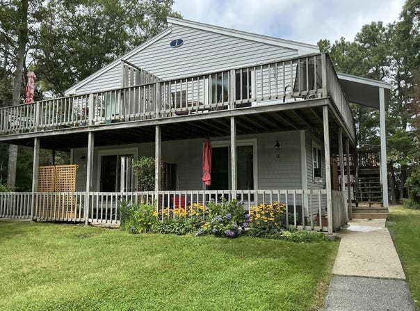 70 Cape Drive, Mashpee, MA 02649