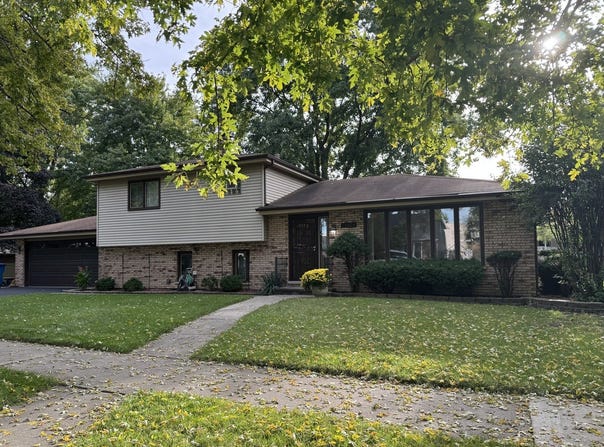 13004 S Blossom Drive, Alsip, IL 60803