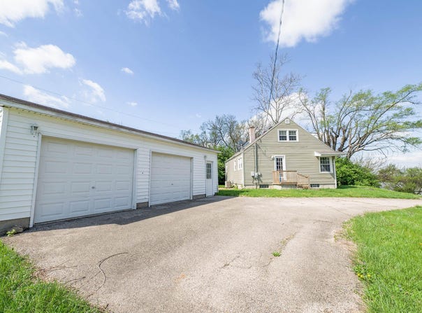 1222 Oakhill Avenue, Fairborn, OH 45324