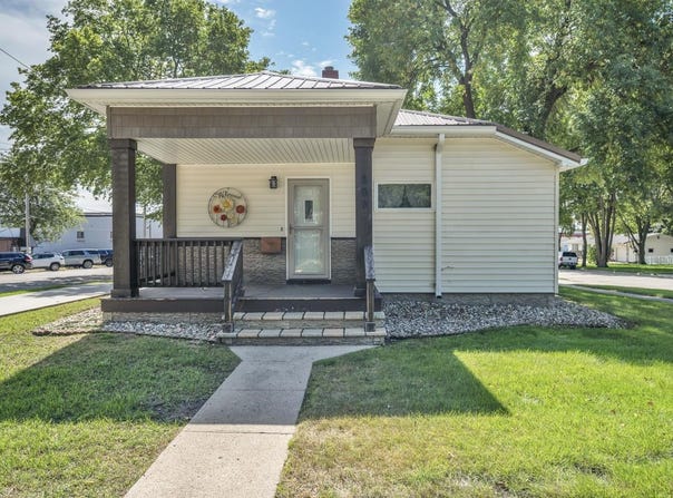809 15th Street, Spirit Lake, IA 51360