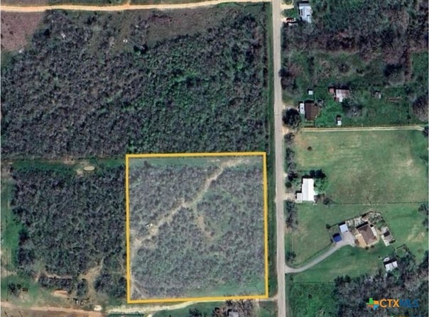 650 Mcknight Road, Seguin, TX 78155