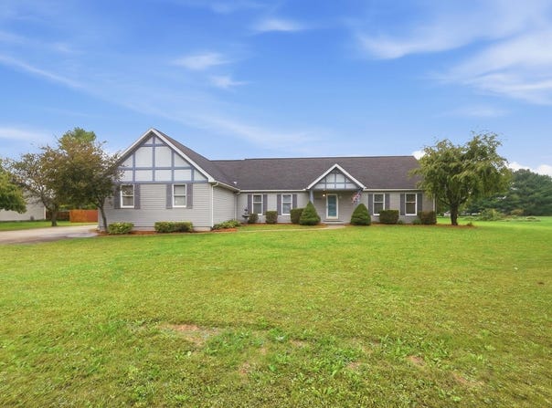 2881 Deer Run Road, Springfield, OH 45504