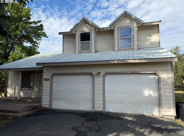 709 N RUSSELL St, Joseph, OR 97846