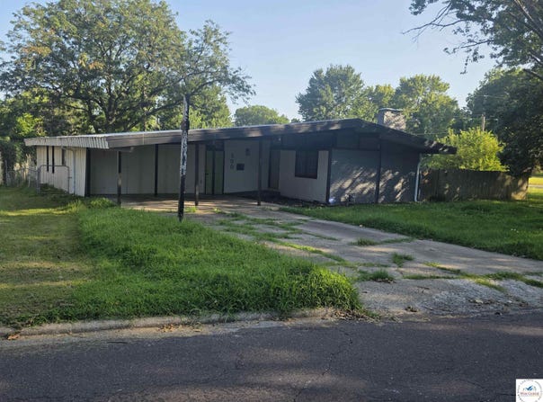 300 E Truman Avenue, Clinton, MO 64735
