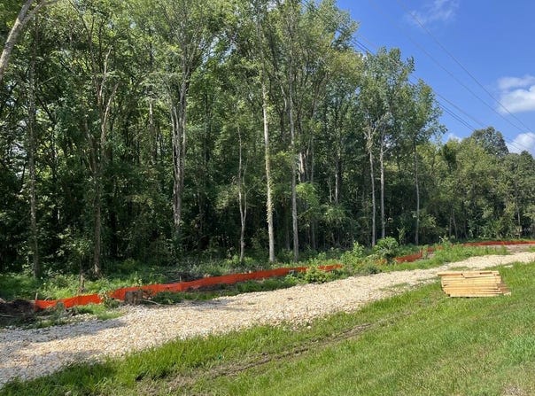 Rison St., PARIS, TN 38242