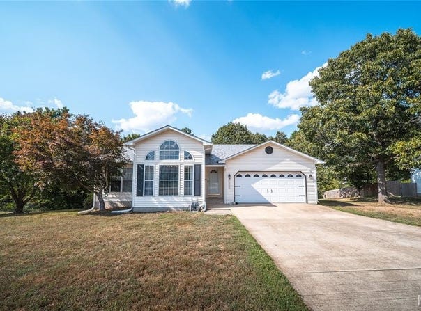 16975 Lensman Road, St Robert, MO 65584