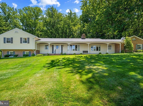 6 STONEHURST Road, PHOENIX, MD 21131