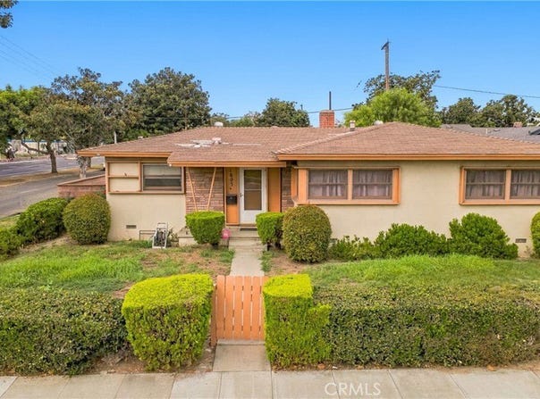 1803 N Studebaker, Long Beach, CA 90815