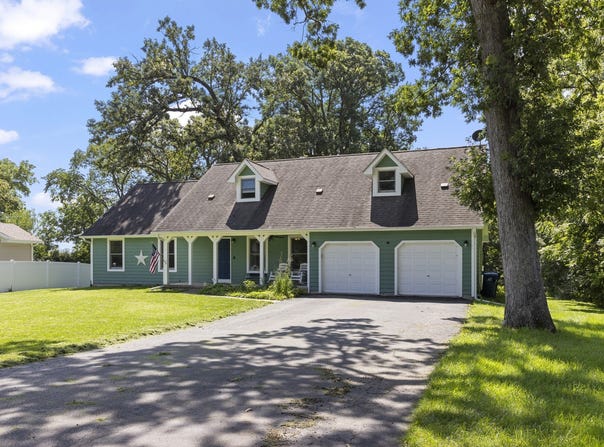 43W753 Oakleaf Drive, Elburn, IL 60119