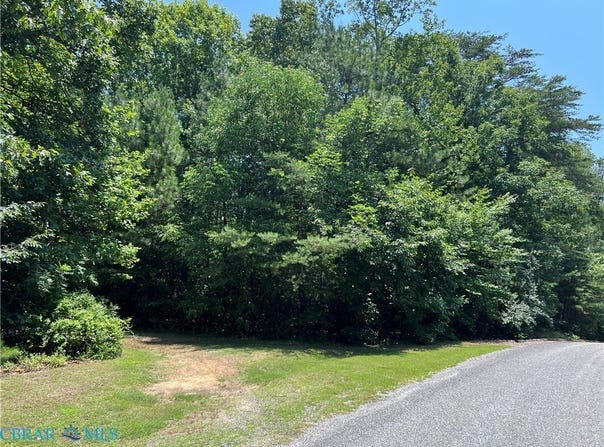 Steamboat, Hartfield, VA 23071