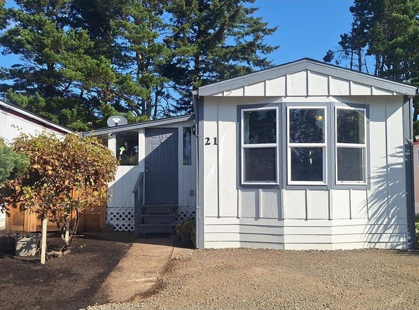 1699 27TH St, Florence, OR 97439