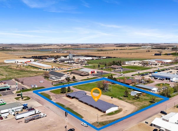 1409 Cedar St, Beresford, SD 57004