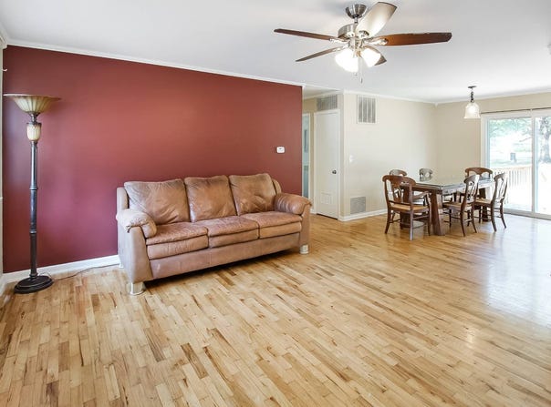 301 E 3rd St, Altamont, KS 67330