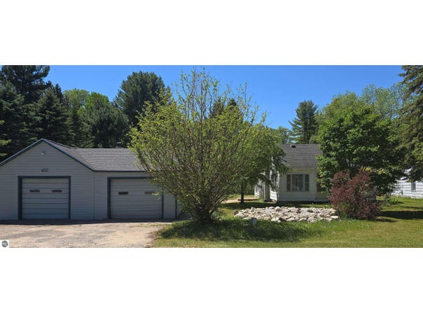 4132 Main, Kingsley, MI 49649