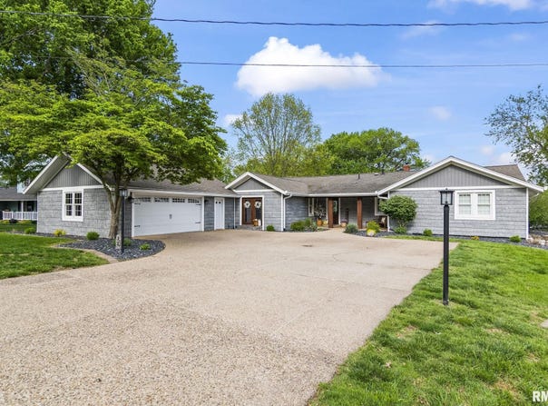 1508 W LAKE SHORE Drive, Springfield, IL 62712
