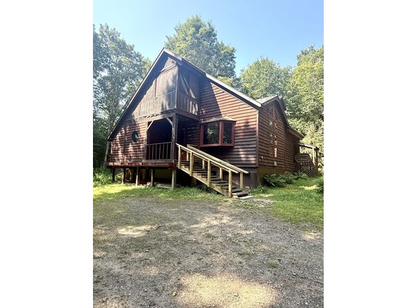 15 Bear Paw Lane, Saranac Lake, NY 12983