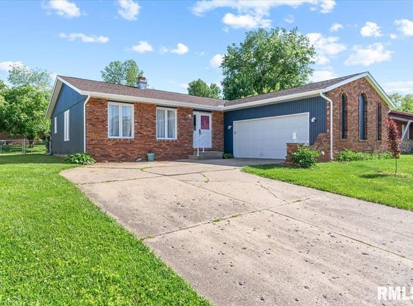 412 Armor Road, Springfield, IL 62704