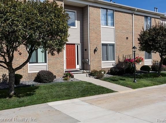 1660 River 48 Road, Marysville, MI 48040