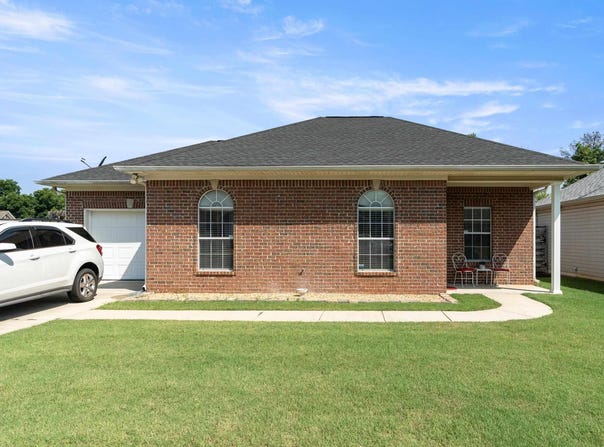 8627 CEDAR SPRINGS CIRCLE, LEEDS, AL 35094
