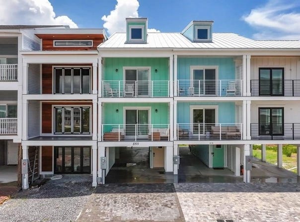 111 S 38th St, Mexico Beach, FL 32456