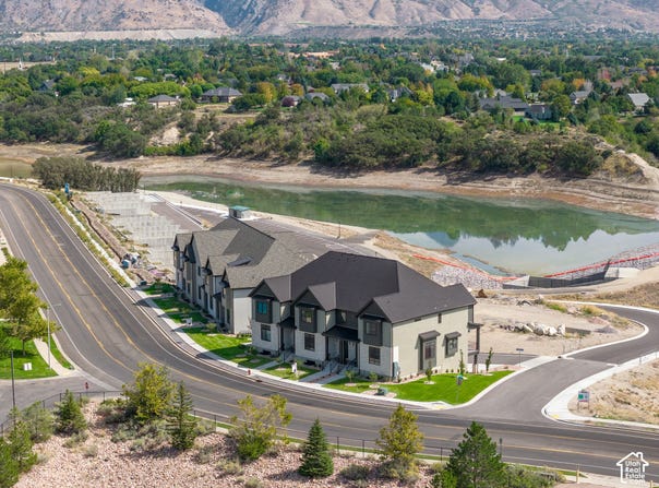 1626 E CENTER POINTE Dr, Lehi, UT 84043
