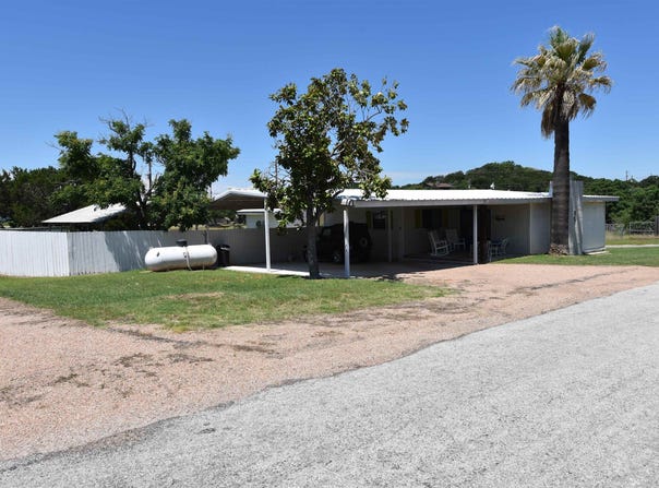 847 Ridgeway, Tow, TX 78672