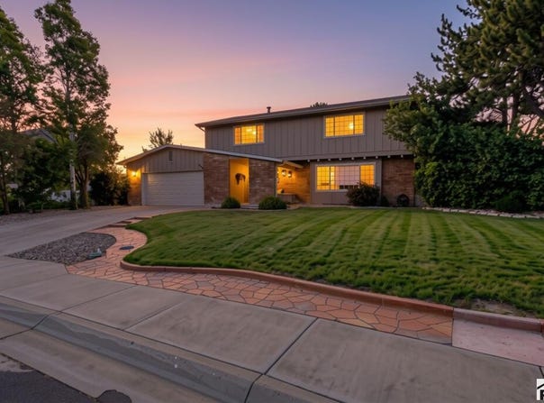 3 Hastings Dr, Pueblo, CO 81001