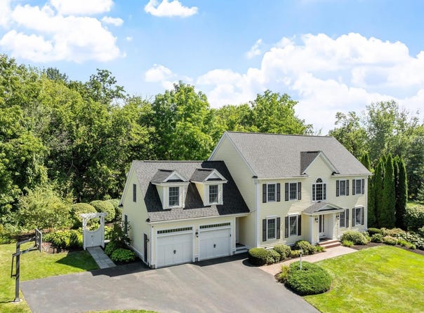 7 Sweeney Ridge Rd, Bedford, MA 01730