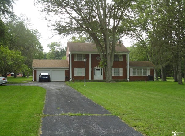 2633 Smith Road, Lambertville, MI 48144