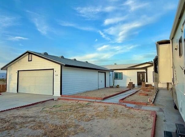 2928 Dione Drive, Thermal, CA 92274