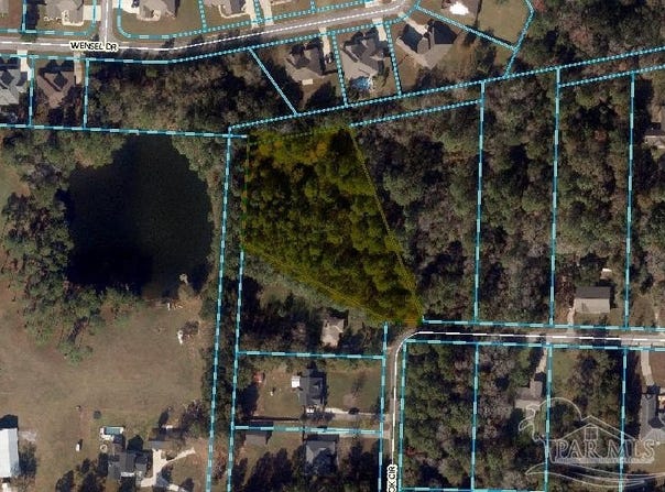 700 Block Pinebrook Cir, Cantonment, FL 32533