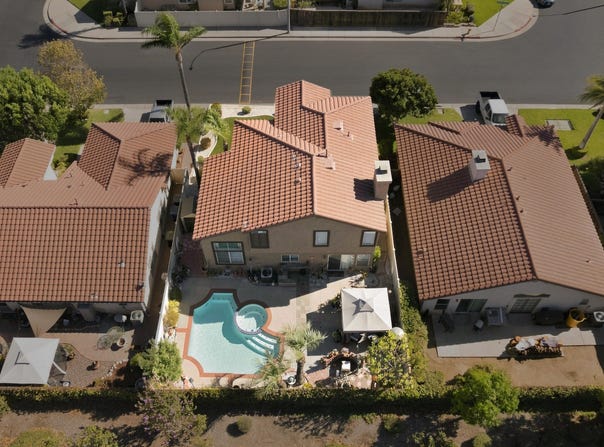 230 Fox Mills Lane, Riverside, CA 92506