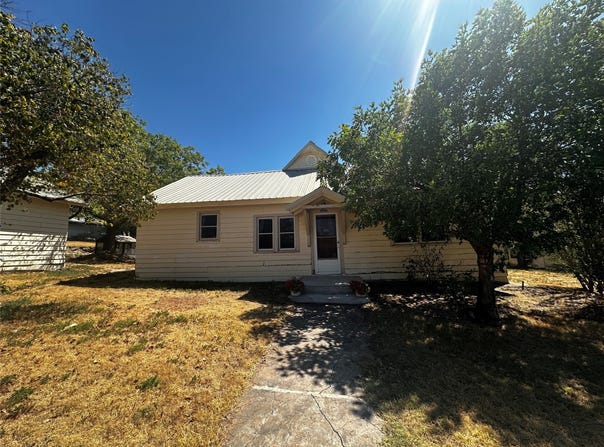 106 S McGarty, Ingalls, KS 67853