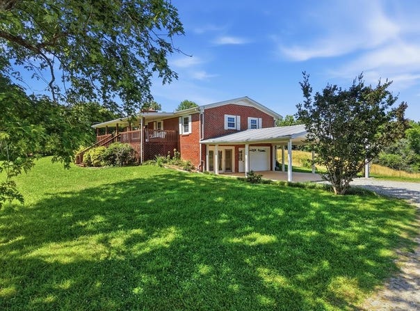 600 Pates Ford Road, Walling, TN 38587