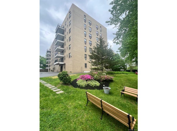 35 Stewart, Mount Kisco, NY 10549