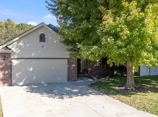 219 Antioch Drive, Council Bluffs, IA 51503