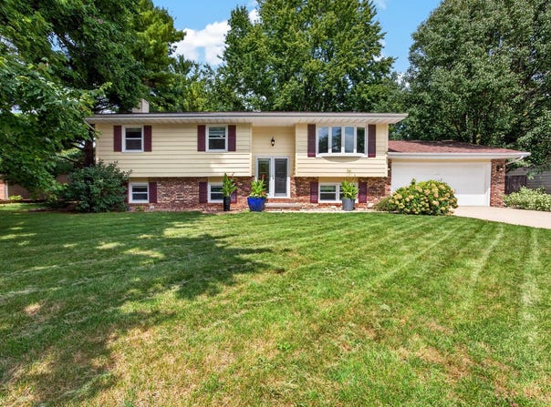 1710 Ebel Drive, Normal, IL 61761