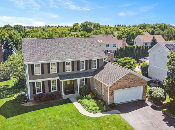 17325 W Westwind Drive, Gurnee, IL 60031