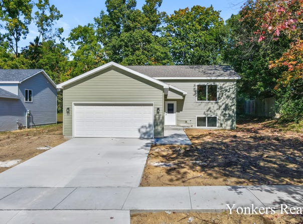 216 Leonard Street, Belding, MI 48809