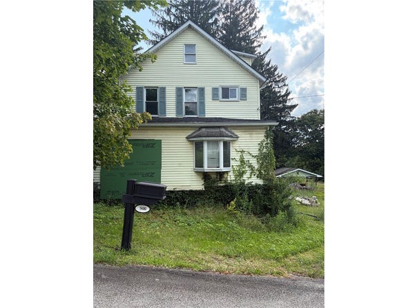 900 W 4th Ave, Derry Boro, PA 15627