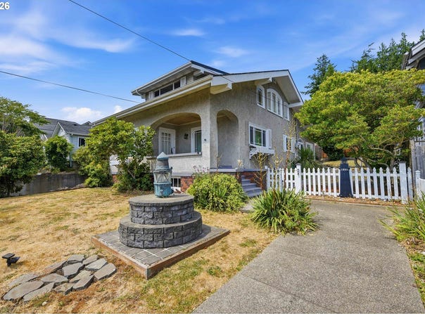 842 OREGON Ave, NorthBend, OR 97459