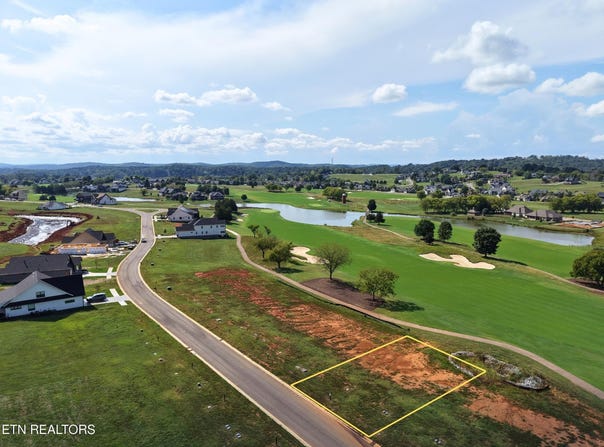 1025 Black Bear Circle, Loudon, TN 37774