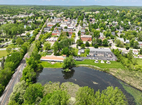 124 River Drive, Milford, MI 48381