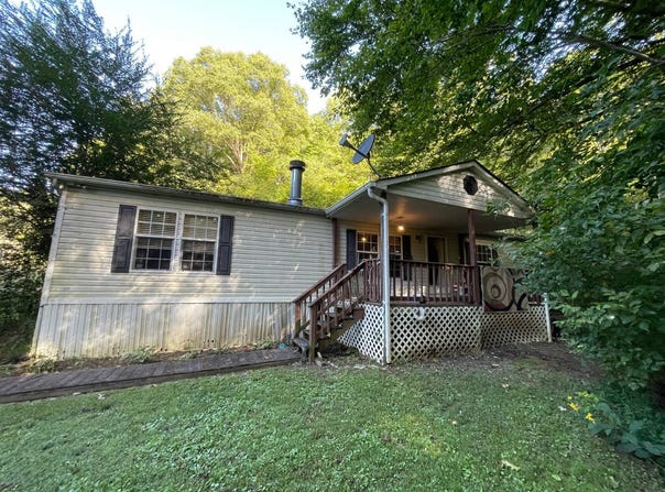 9 Nina Circle, Sod, WV 25564
