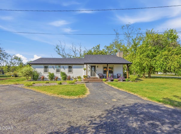 2256 E 15th Street, Carthage, MO 64836