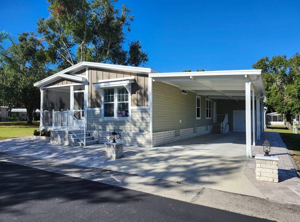 10905 Yucatan Ave, Riverview, FL 33569
