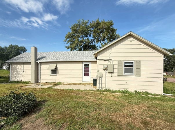 309 1st St, Kimball, SD 57355