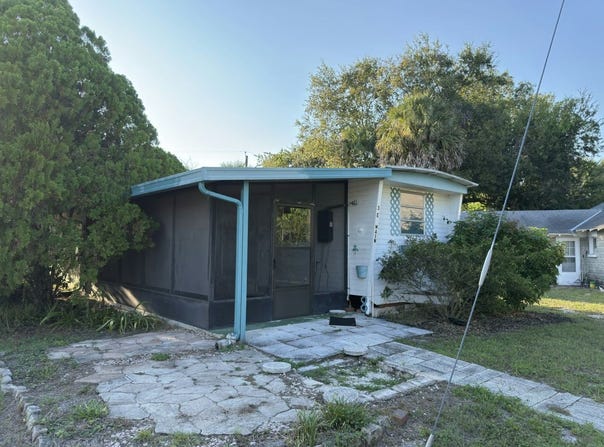 3 E Main St, Mount Dora, FL 32757