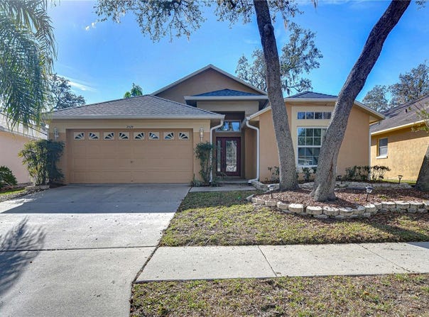 2529 CLARESIDE Drive, VALRICO, FL 33596