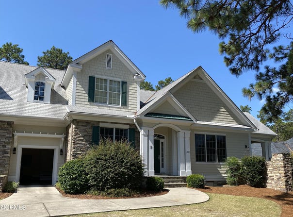 260 Cochrane Castle Circle, Pinehurst, NC 28374